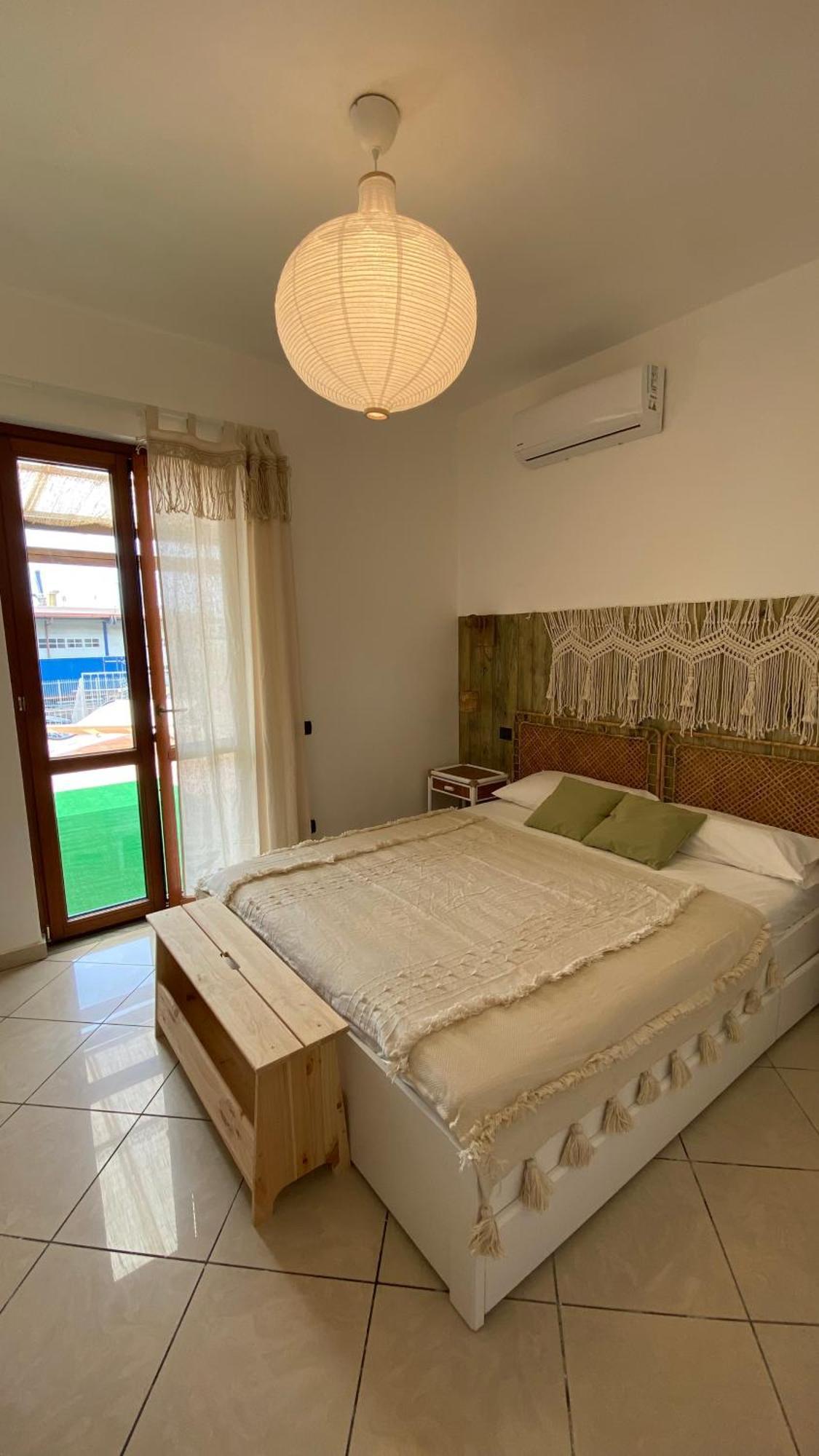 Giu Al Porto Lägenhet Salerno Exteriör bild